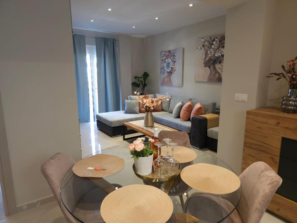 Agora Luxury Apartment 3 Loutráki Buitenkant foto