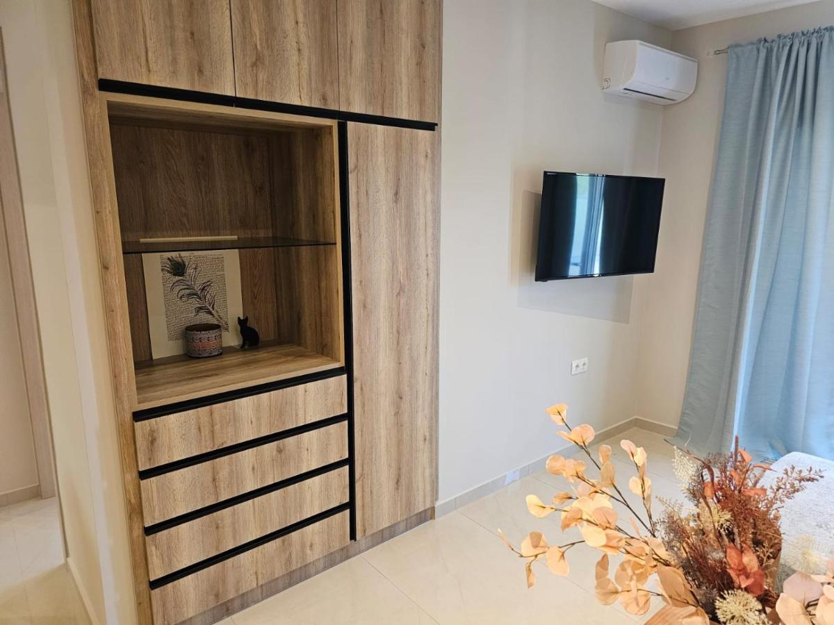 Agora Luxury Apartment 3 Loutráki Buitenkant foto